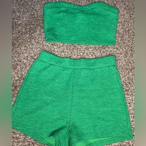 Crop top and short in green perfect